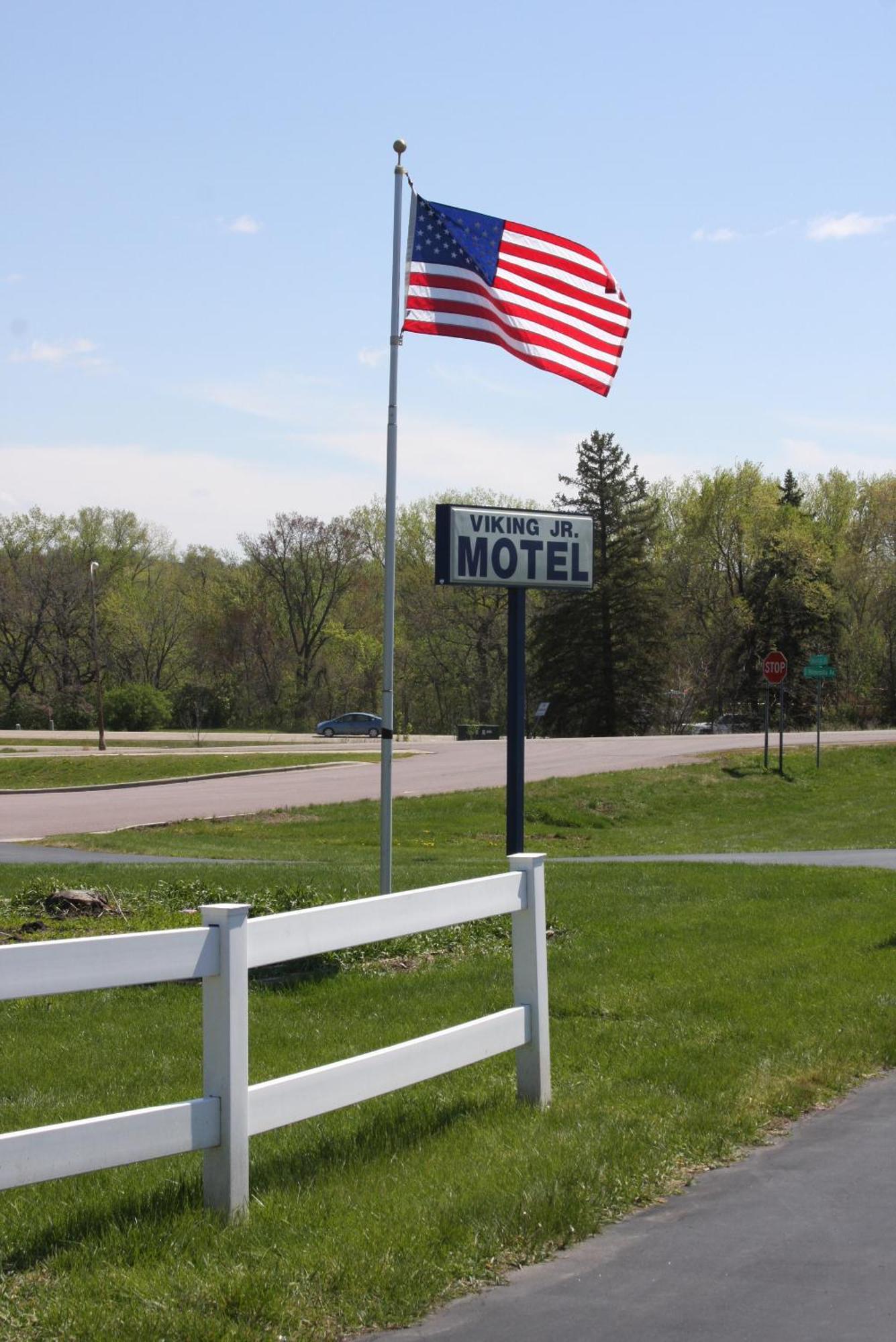 Viking Jr. Motel Saint Peter Exteriör bild